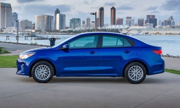 2020 KIA Rio Sedan Side View