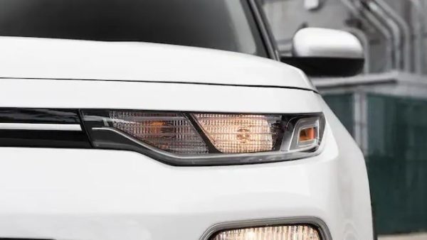 2020 KIA Soul front headlamps view