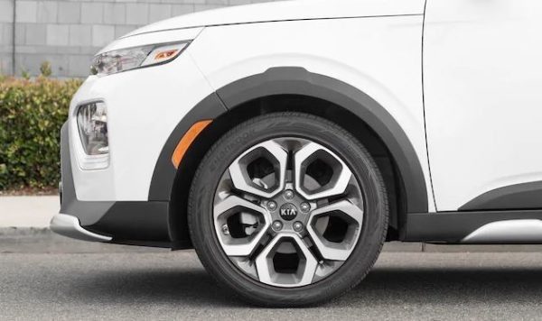 2020 KIA Soul wheels view