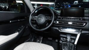 2021 KIA Seltos steering wheel & infotainment screen view
