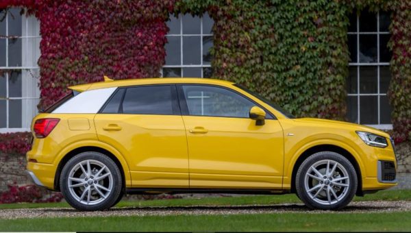 2020 Audi Q2 side view 2