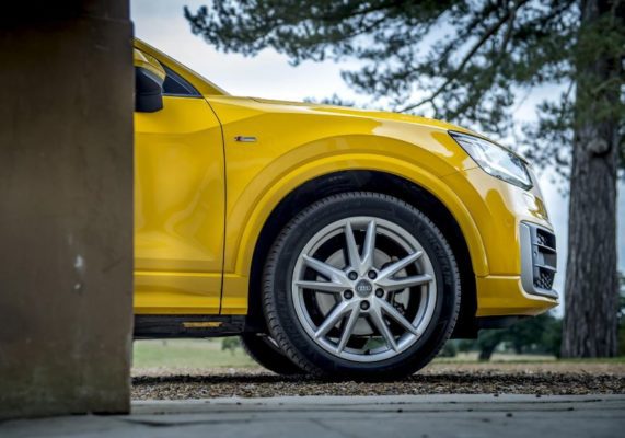 2020 Audi Q2 wheels view