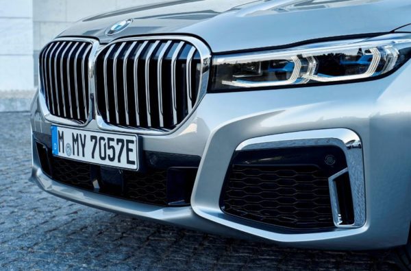 2020 BMW 7 Series front headlights close view