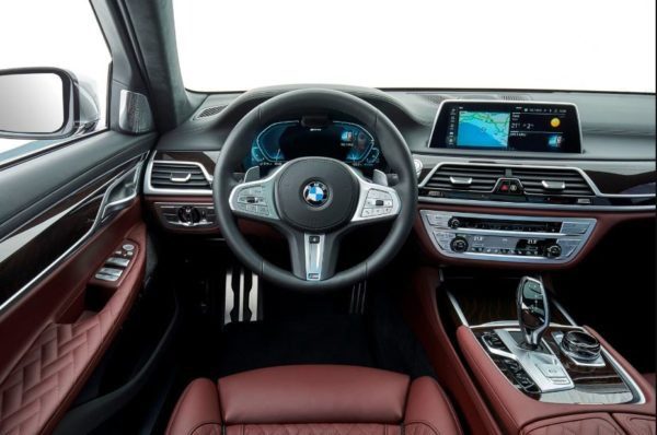 2020 BMW 7 Series front interior cabin view