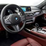 2020 BMW 7 Series steering close view
