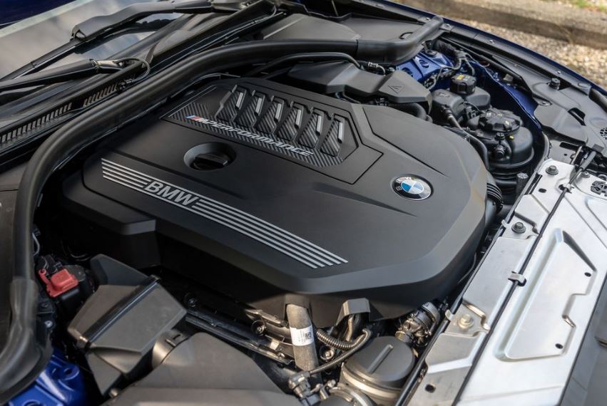 BMW M340i sedan 7th generation engine view