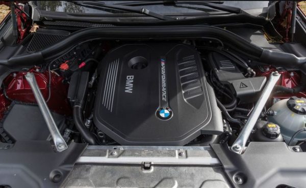 2020 BMW X4 engine view