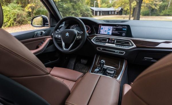 BMW 5 Series xDrive40i front cabin interior full view