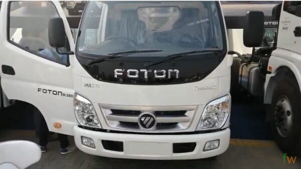 Foton M 280 Aumark front view