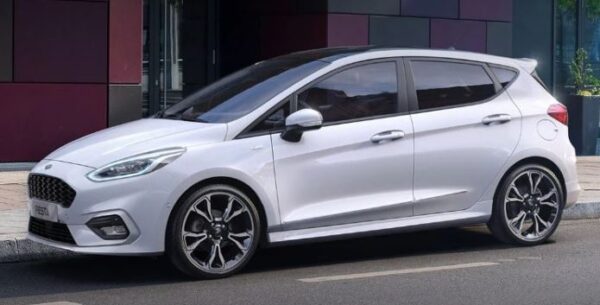 2021 Ford Fiesta side view