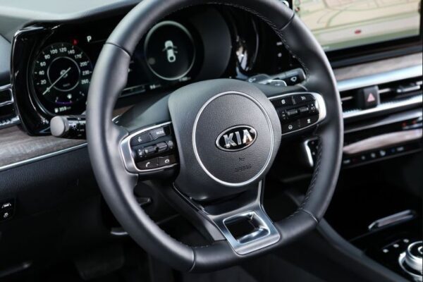 5th Generation KIA optima K5 steering wheel view