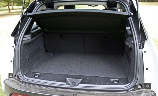 bmw i3 Rex luggage area view