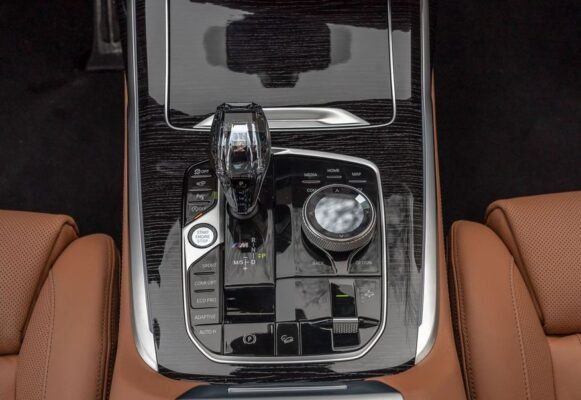 1st Generation BMW X7 SUV control panel view