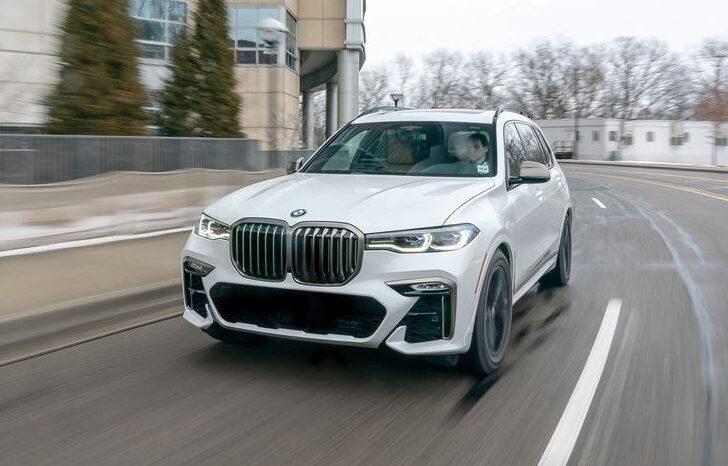 1st Generation BMW X7 SUV feature image