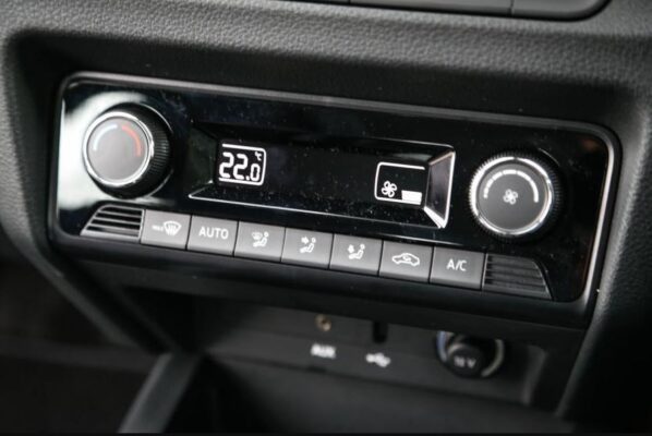 3rd Generation Skoda Fabia climate control