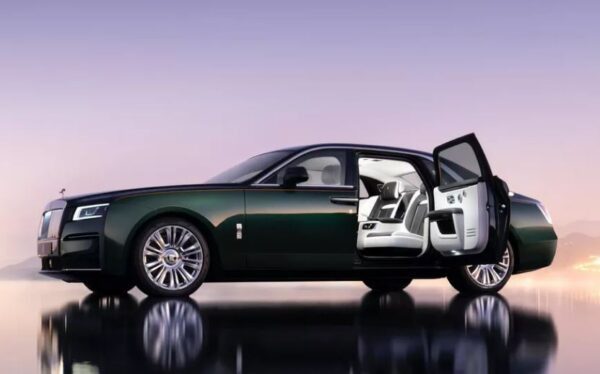 2021 Rolls Royce Ghost Extended green black color side view with open gate