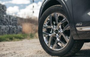 3rd Generation Kia Sorento wheels view