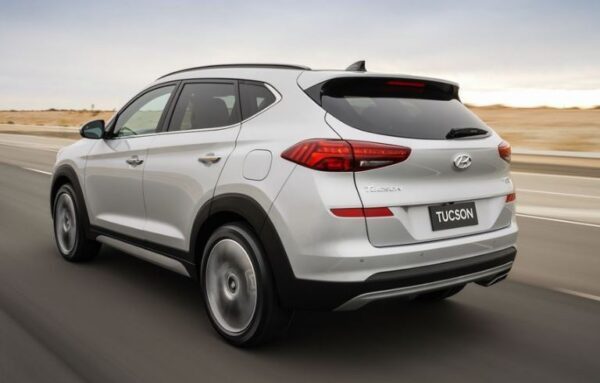 Hyundai Tucson 3rd Generation side and Rear view