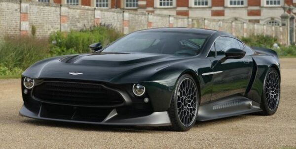 jaw dropping aston martin Victor Super Sport car based one 77 Front view