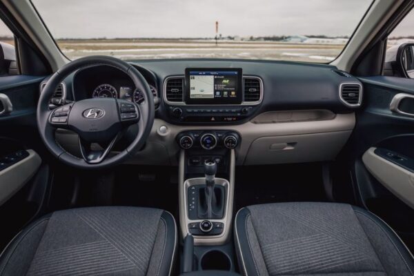 1st Generation Hyundai Venue front cabin all features