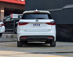 1st Generation BYD Song Max PHEV white rear view