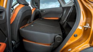2nd Generation Renault Captur SUV Rear seats folded