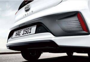 1st Generation Hyundai Ioniq Hybrid sedan Rear reflectors