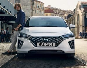 1st Generation Hyundai Ioniq Hybrid sedan front view
