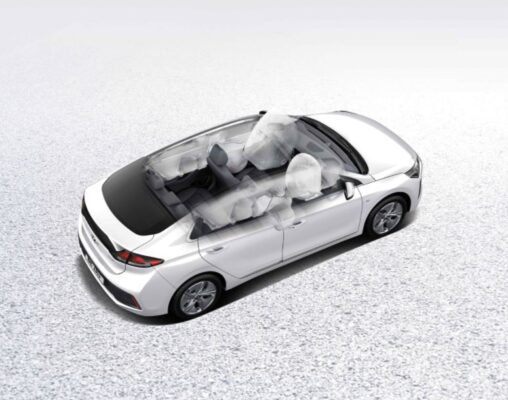 1st Generation Hyundai Ioniq Hybrid sedan has 7 air bags