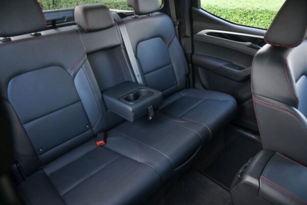1st Generation MG Extender Pickup Truck Rear seats view