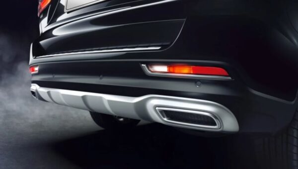 1st Generation MG RX8 SUV exhausts view