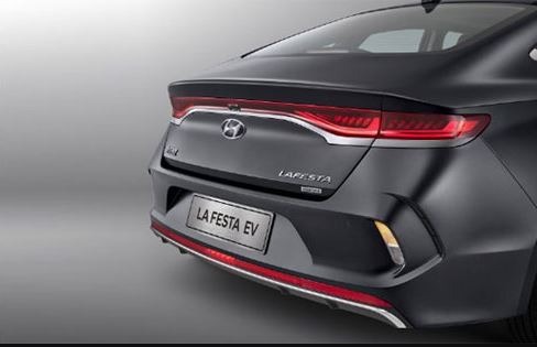 1st generation Hyundai Lafesta EV sedan Rear view