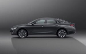 1st generation Hyundai Lafesta EV sedan side View