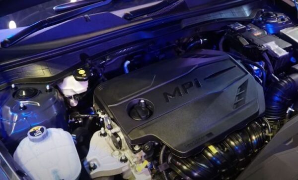8th Generation Hyundai Sonata Luxury Sedan engine available in pakistan