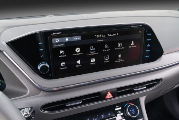 8th Generation Hyundai Sonata Luxury Sedan infotainment screen view