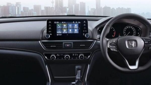 10th generation Honda Accord sedan luxury dashboard view