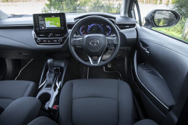 2023 Toyota Corolla Hybrid Price, Overview, Review & Photos | Pakistan ...