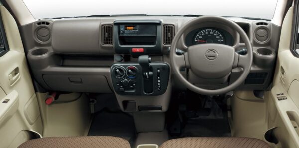 1st Generation Nissan Clipper minivan front cabin interior