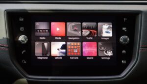 1st generation seat arona crossover infotainment screen view