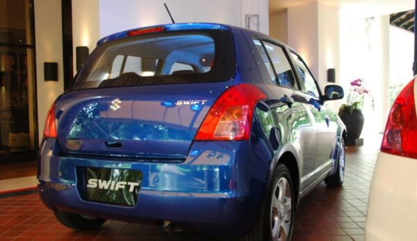 1st generation suzuki swift hatchback Rear view