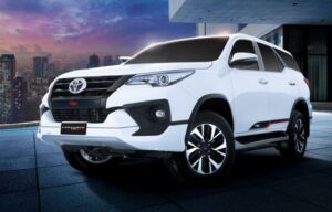 2nd Generation Toyota fortuner sportivo suv front view