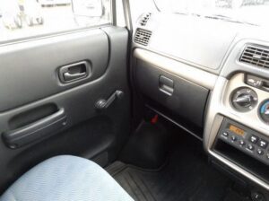 3rd generation Honda acty minivan front cabin leg room