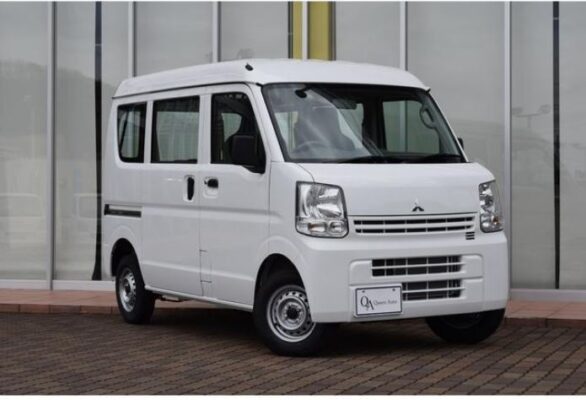 8th Generation Mitsubishi mini cab title image