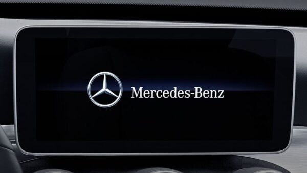 W205 Mercedes Benz C300 Sedan infotainment screen view