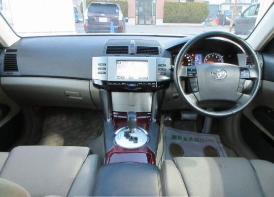 1st generation toyota mark x front cabin interior view