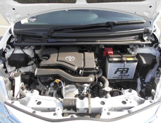 3rd Generation facelifted toyota vitz hatchback engine view