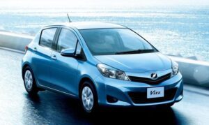 3rd Generation pre facelift toyota vitz hatchback front view
