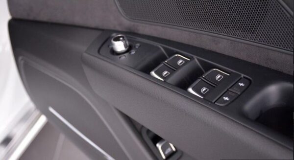 3rd generation facelift audi A8 L door controls