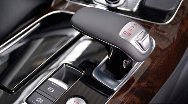 3rd generation facelift audi A8 L transmission view