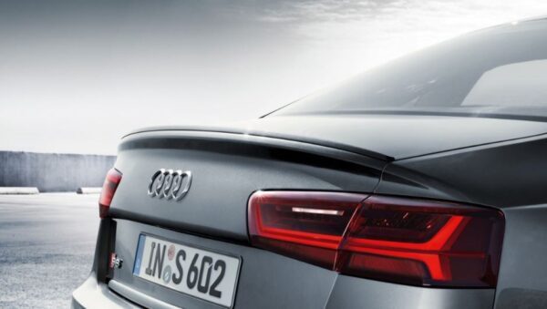 4th generation Audi A6 tail lamps view